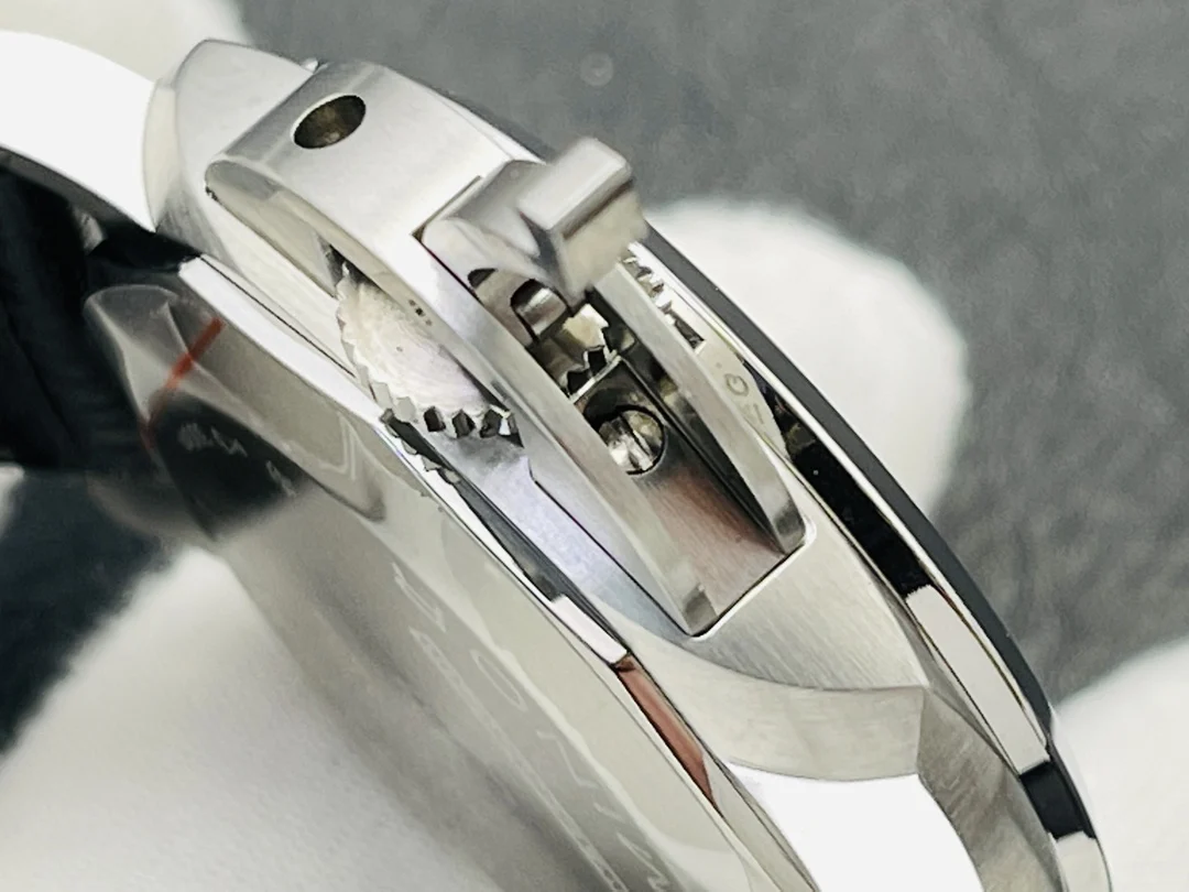 Panerai Luminor Marina PAM01312 — photographed off the sweep