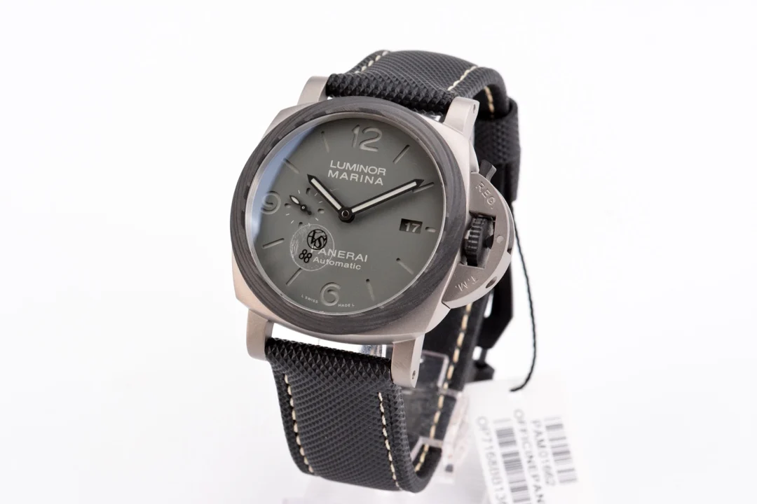 Panerai Luminor Marina Titanium Grey Dial 44mm — detail