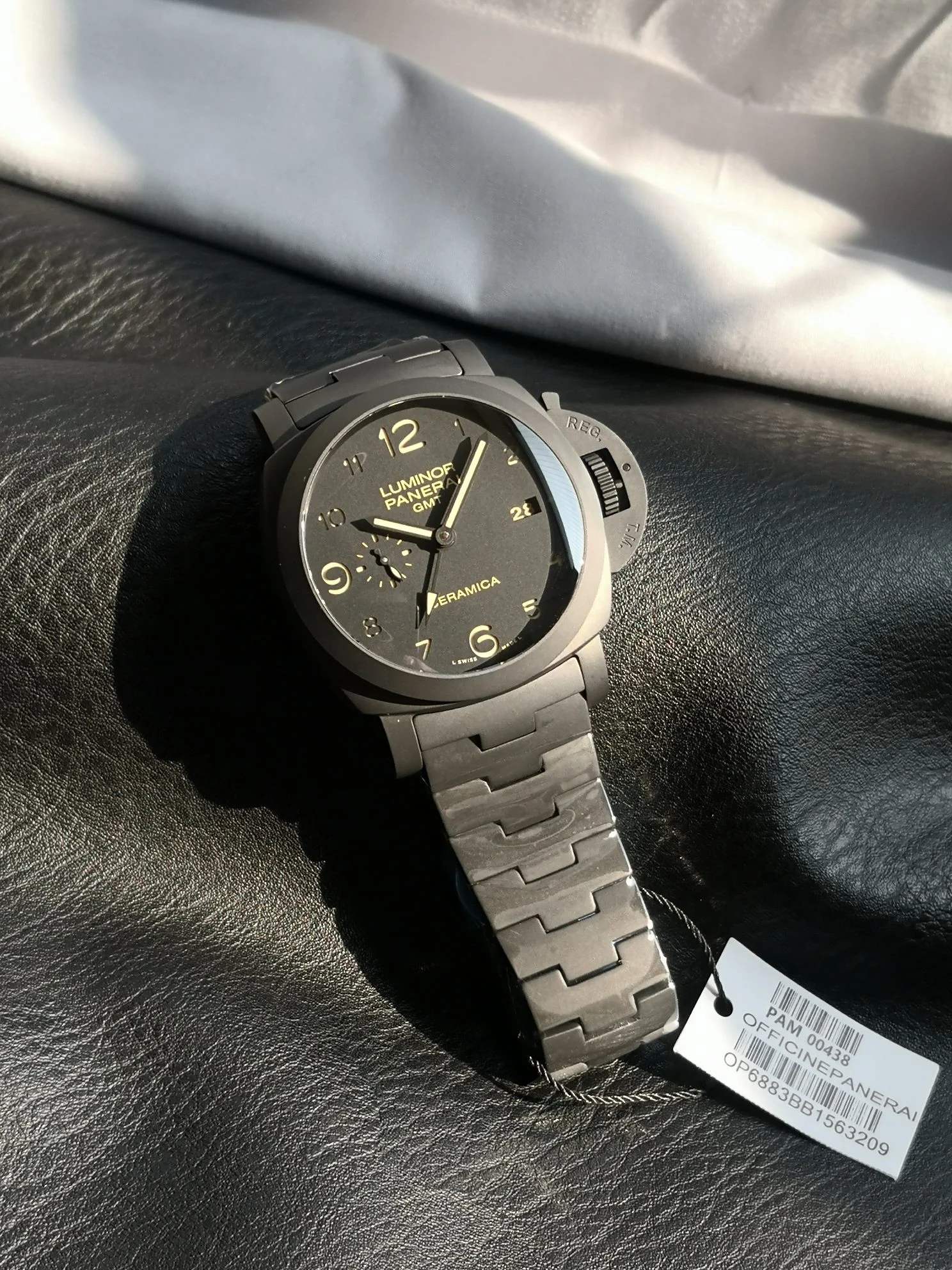 Panerai Luminor PAM00438 — photographed off the sweep