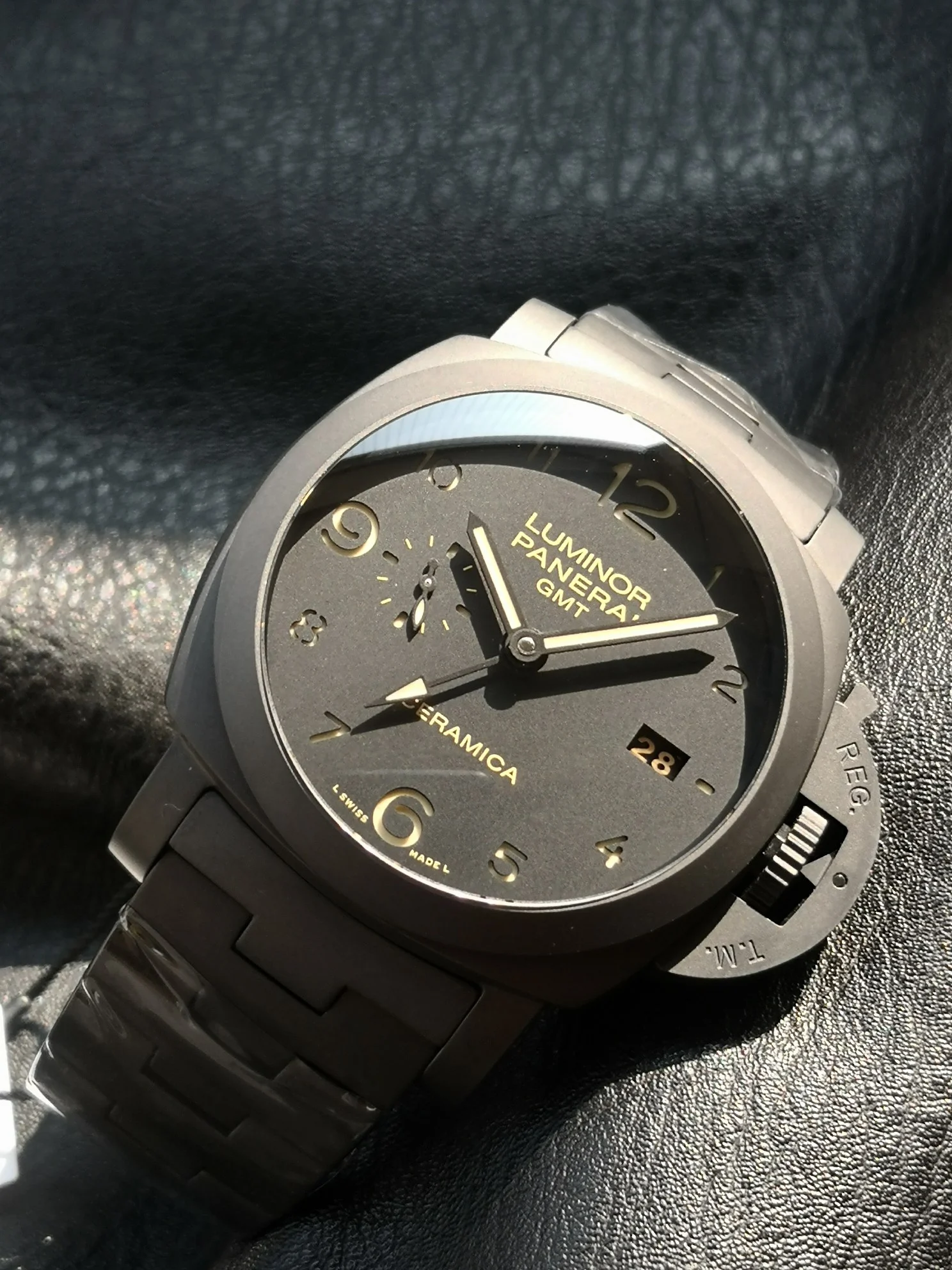 Panerai Luminor PAM00438 — photographed off the sweep
