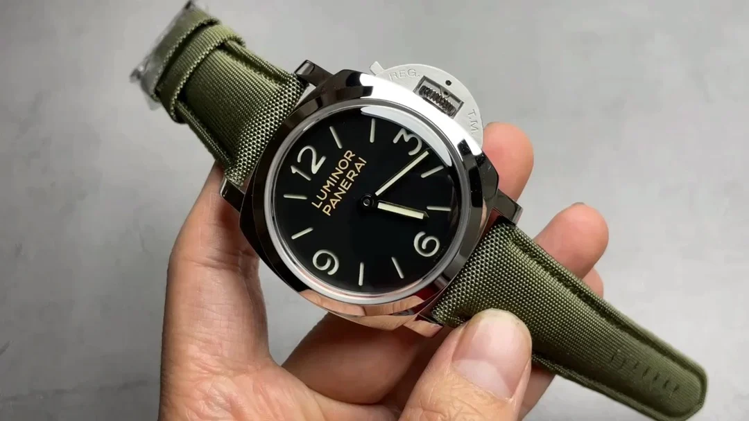 Panerai Luminor PAM00606