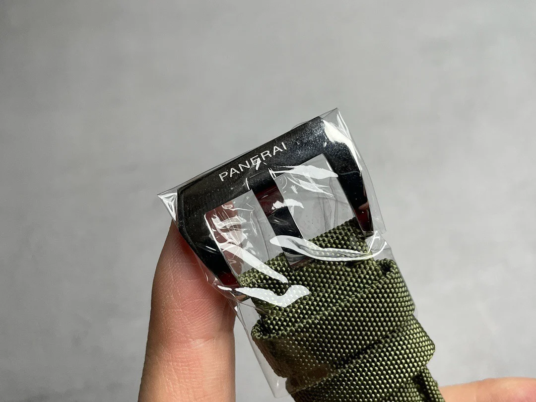 Panerai Luminor PAM00606 — photographed off the sweep