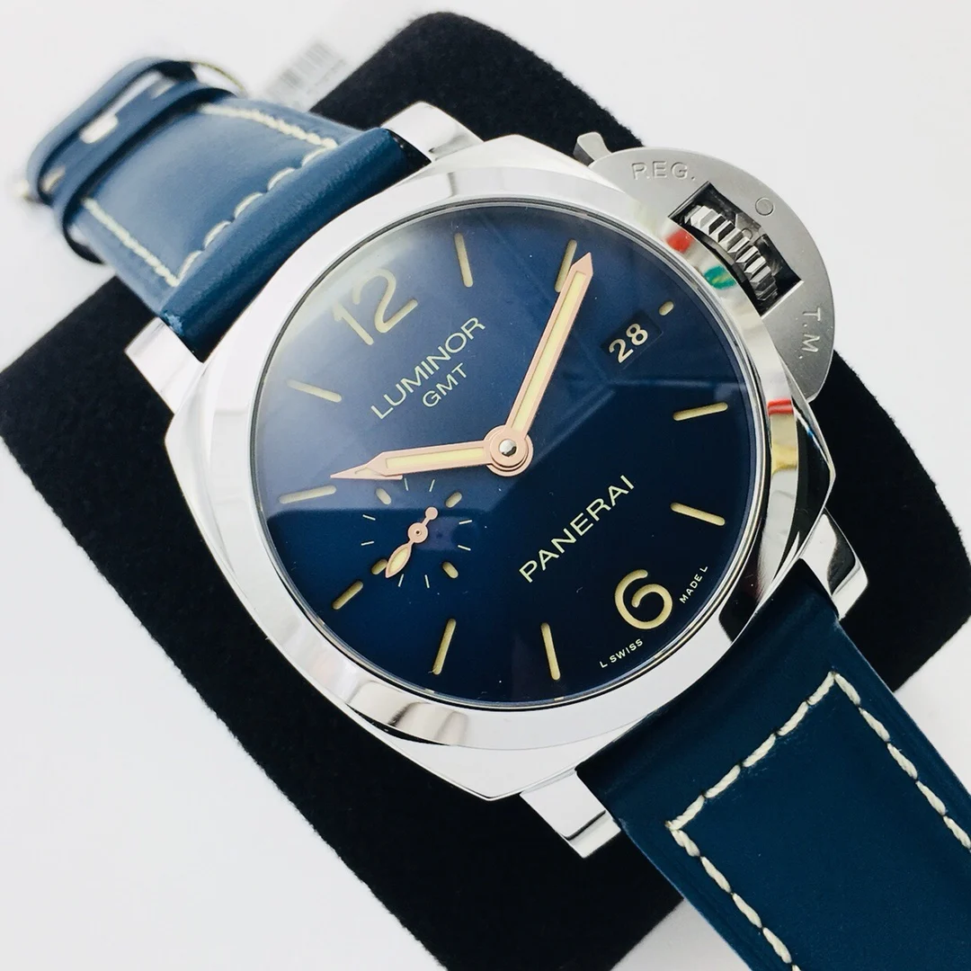Panerai Luminor PAM00688 — photographed off the sweep
