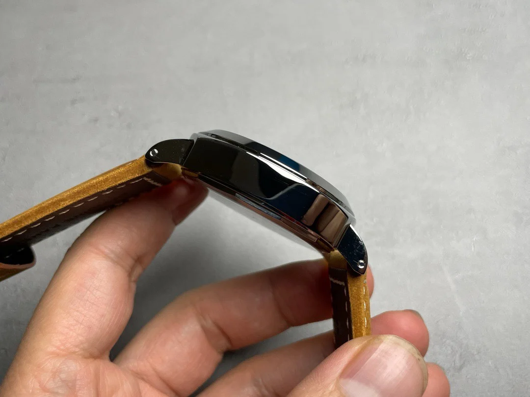 Panerai Luminor PAM00914 — photographed off the sweep