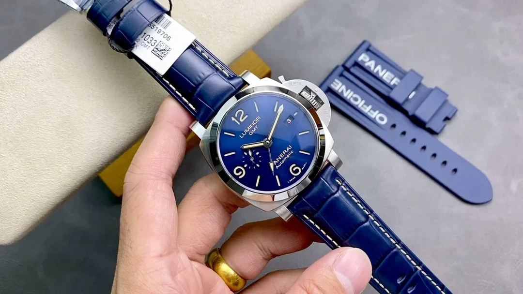 Panerai Luminor PAM01033