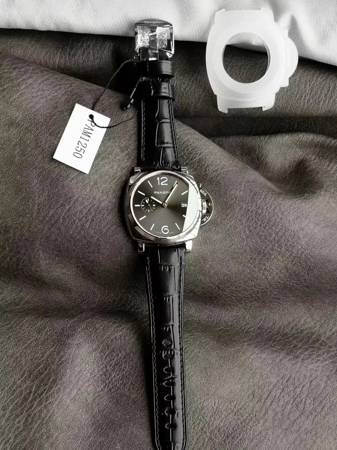 Panerai Luminor PAM01250