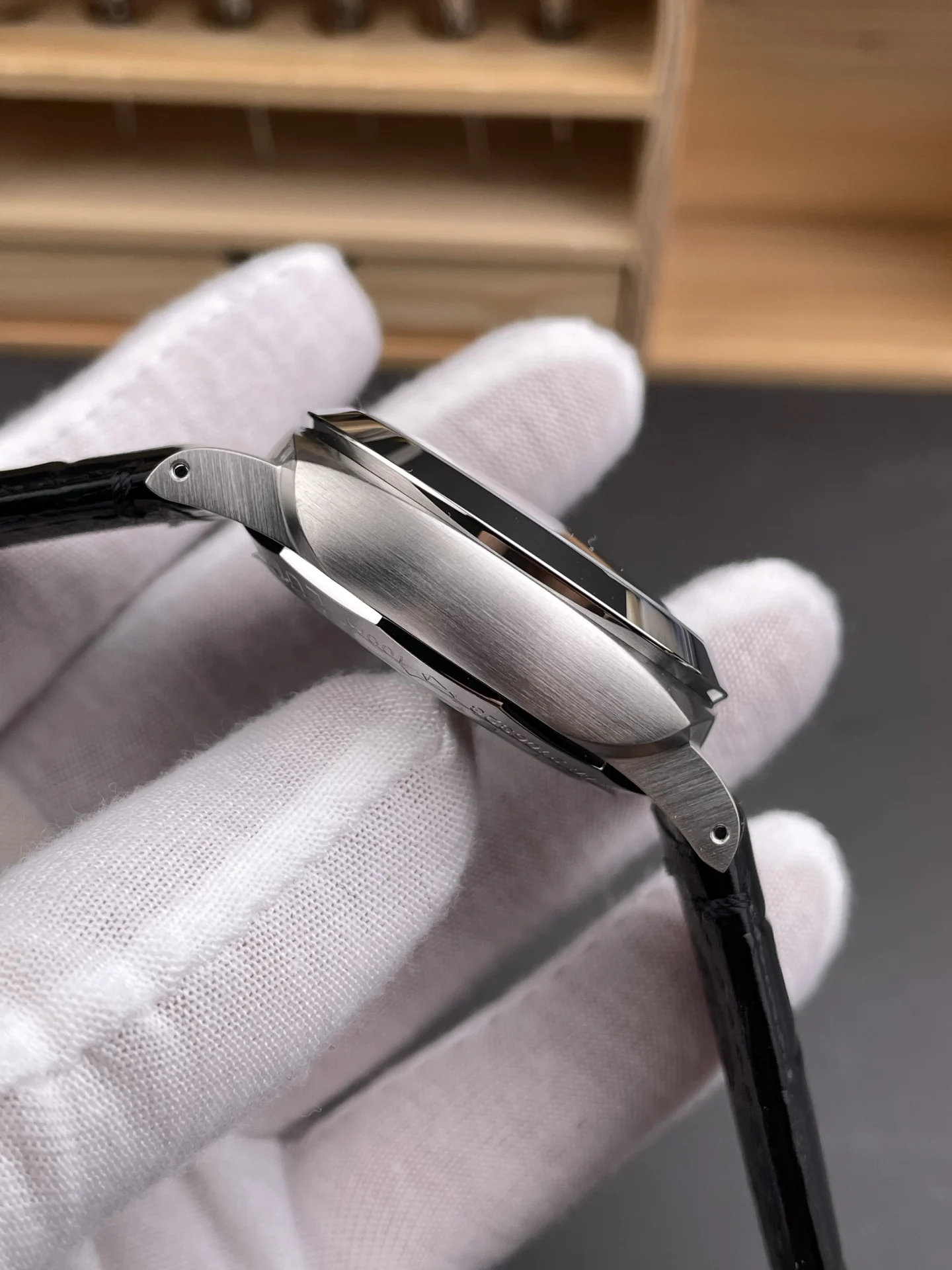 Panerai Luminor PAM01367 40mm — photographed off the sweep