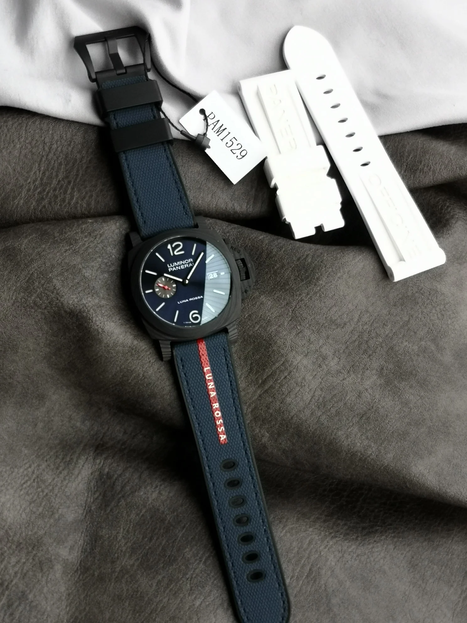 Panerai Luminor PAM01529