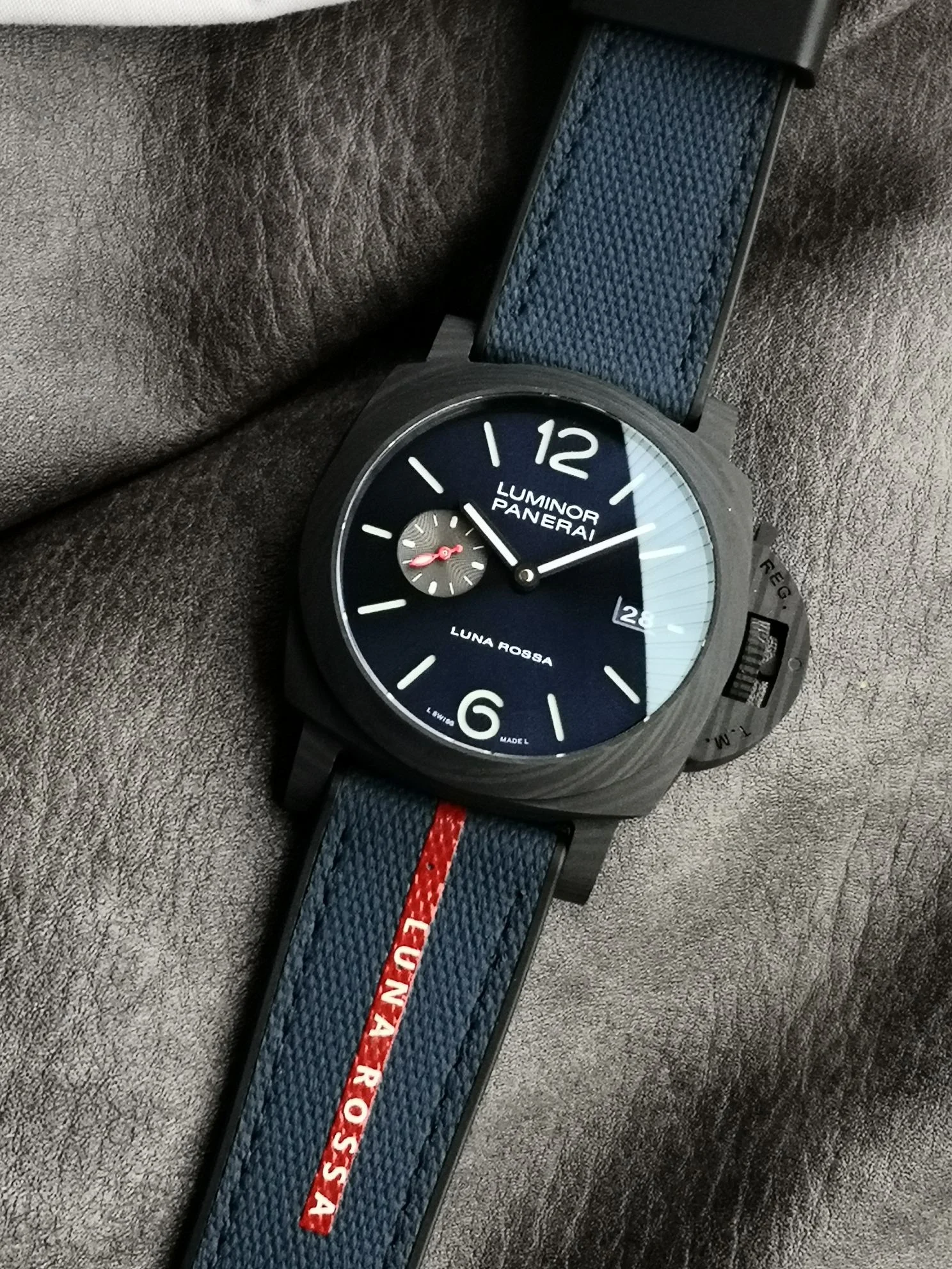 Panerai Luminor PAM01529 — photographed off the sweep