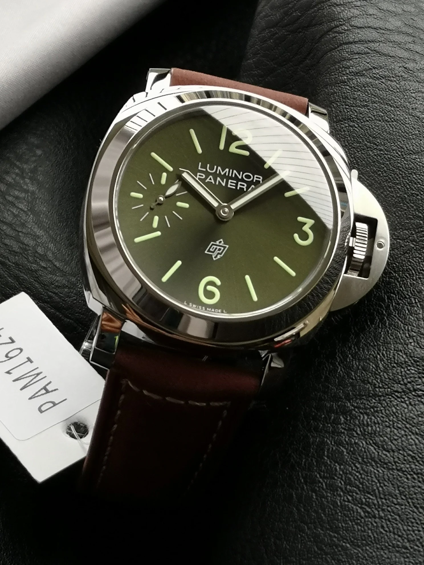 Panerai Luminor PAM01624 — photographed off the sweep