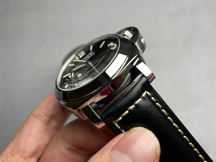 Panerai Luminor Steel Black Dial PAM01084 44mm