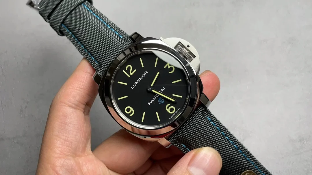 Panerai Luminor Steel Blue Dial PAM00774 44mm
