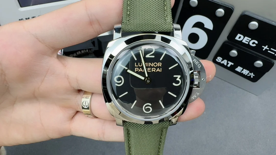 Panerai Manual 127 Brother Bubble — photographed off the sweep