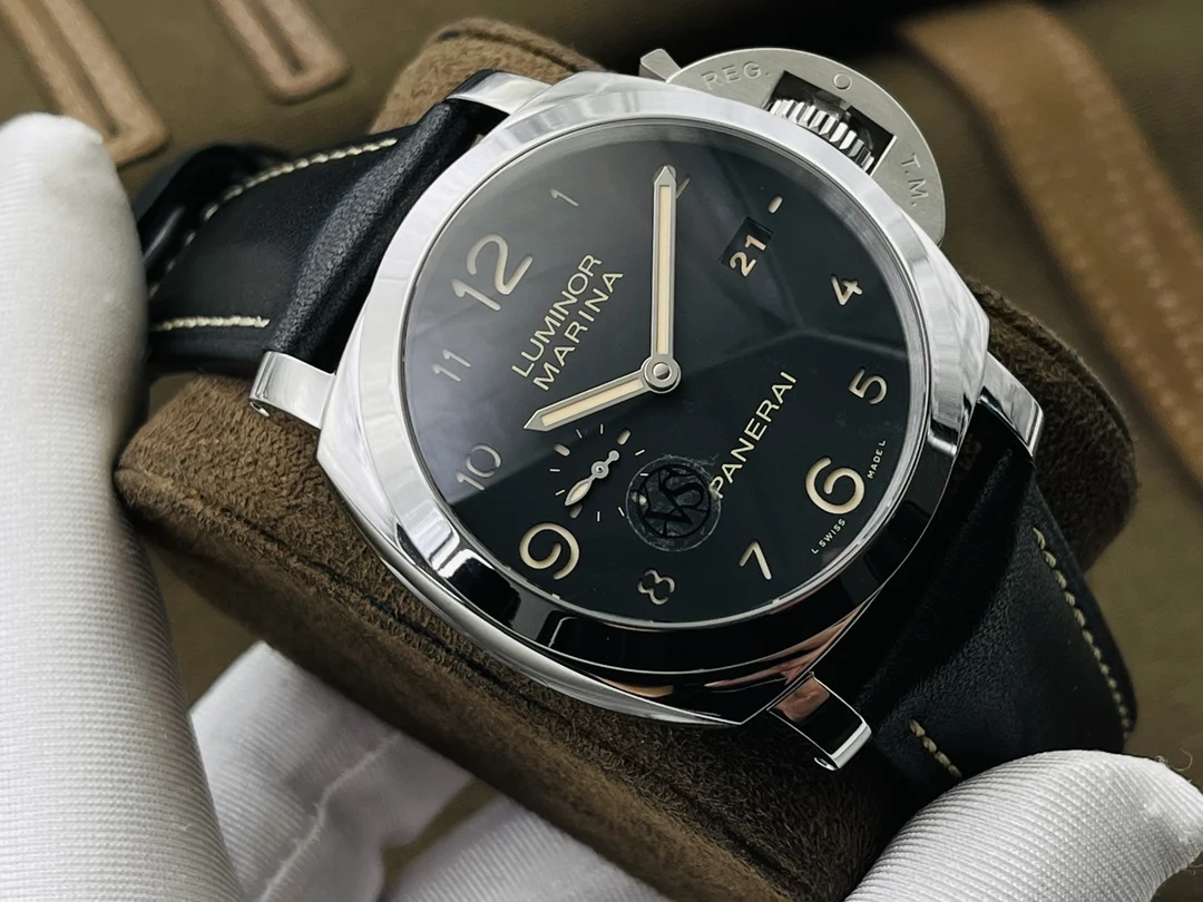 Panerai PAM00312 44mm — photographed off the sweep