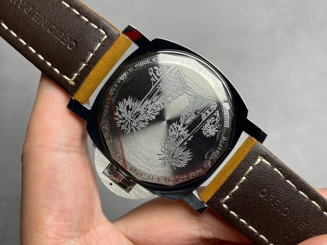 Panerai PAM00416 — photographed off the sweep