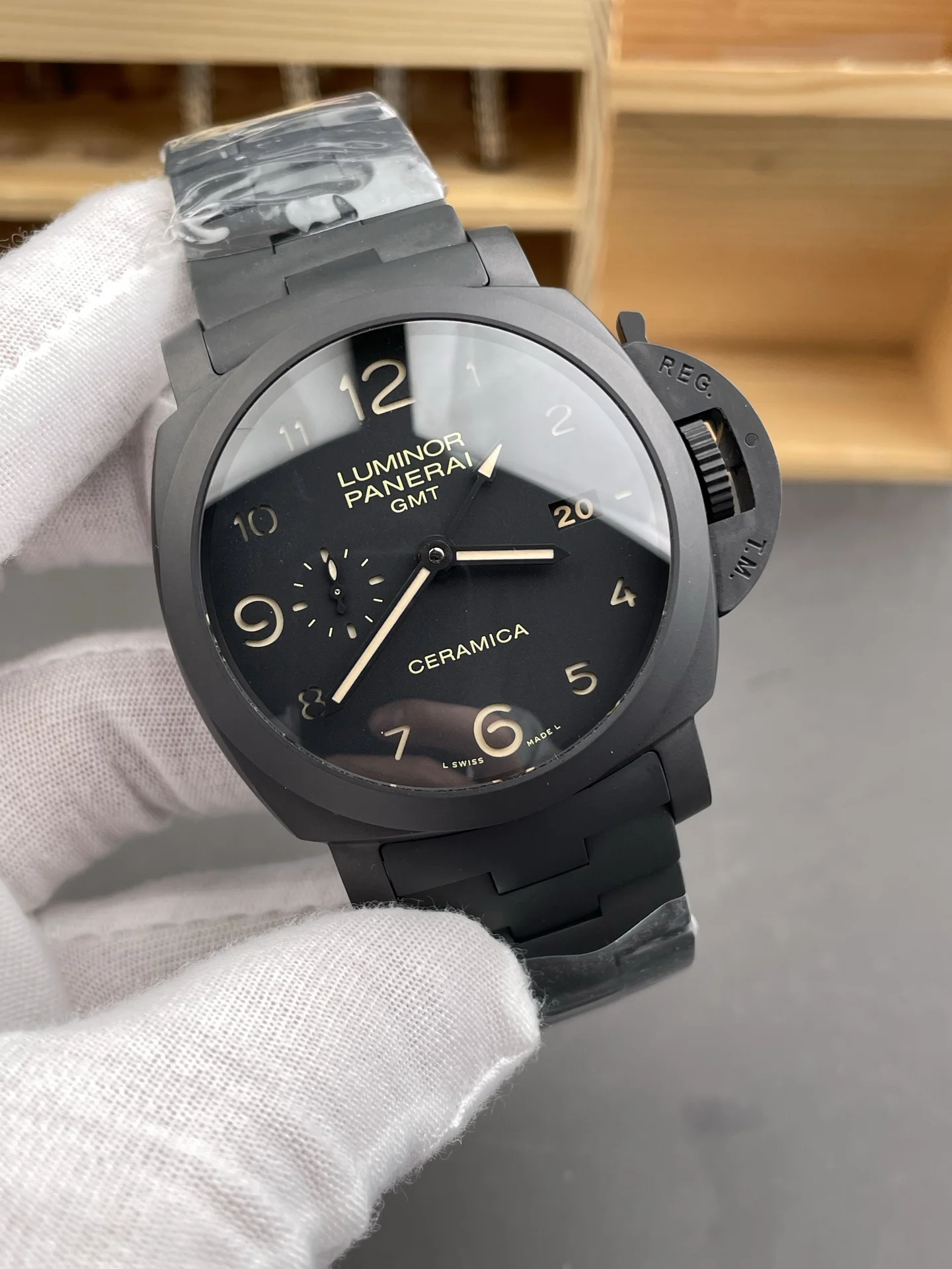 Panerai PAM00438 — photographed off the sweep