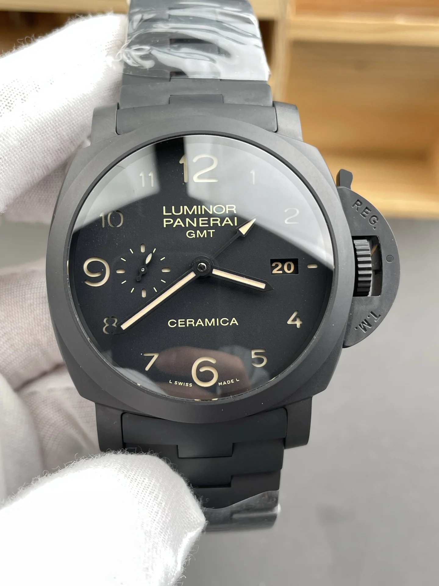 Panerai PAM00438 — photographed off the sweep
