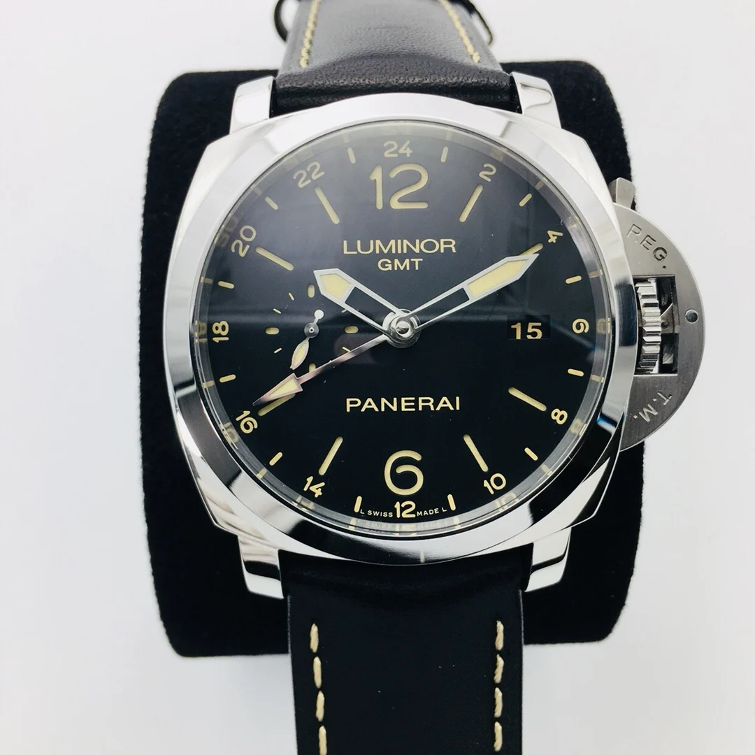 Panerai PAM00531 — photographed off the sweep