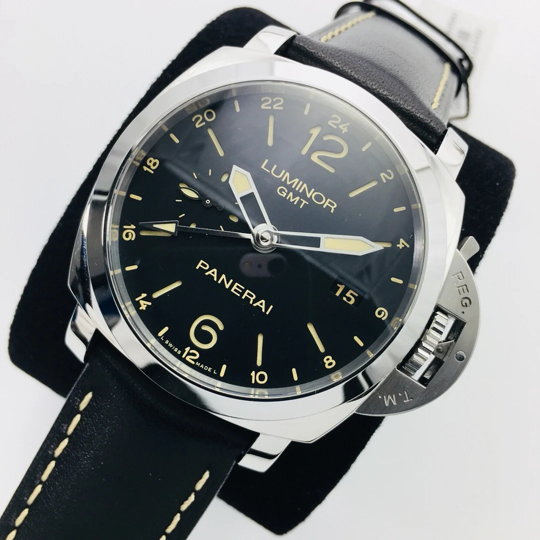 Panerai PAM00531 — photographed off the sweep