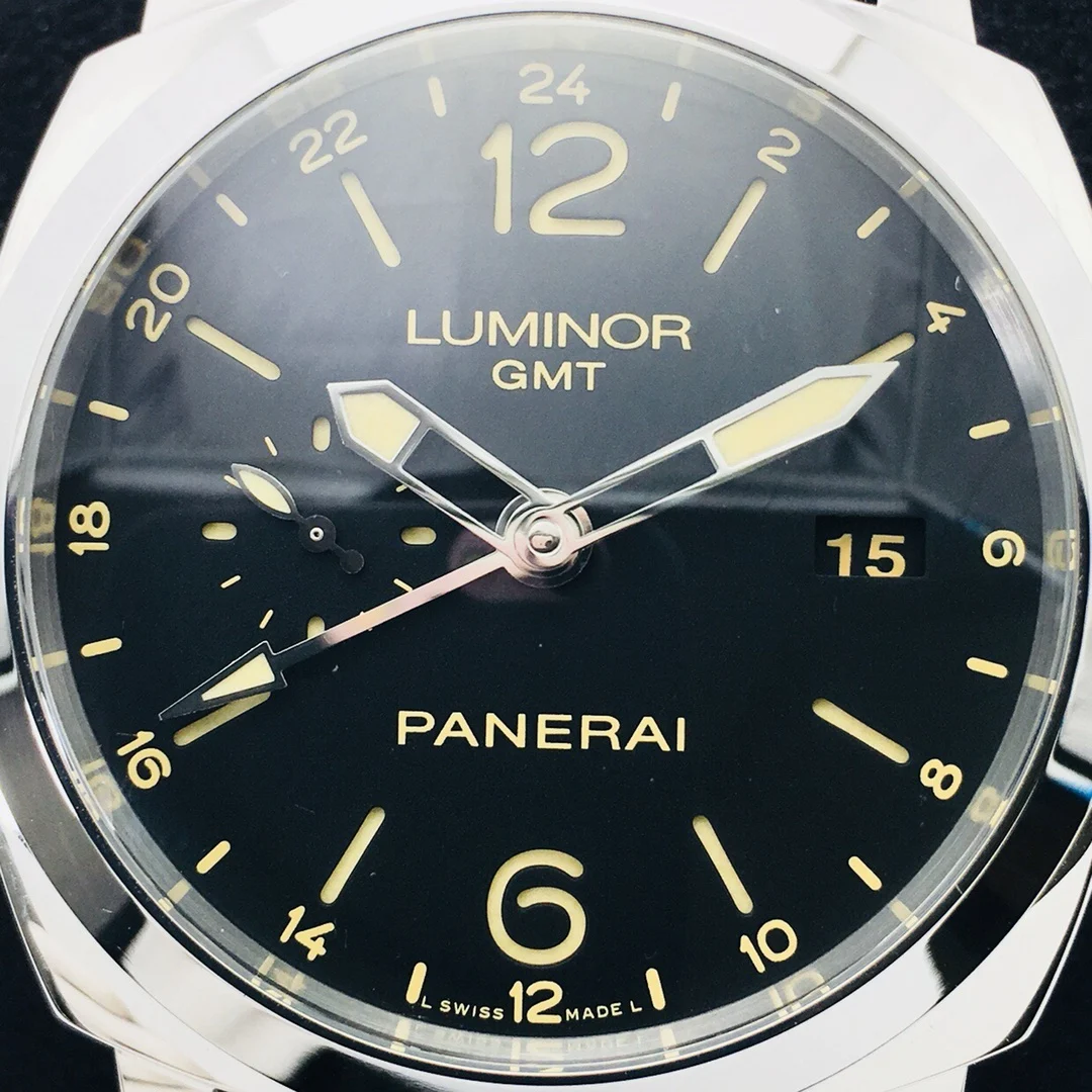 Panerai PAM00531 — photographed off the sweep
