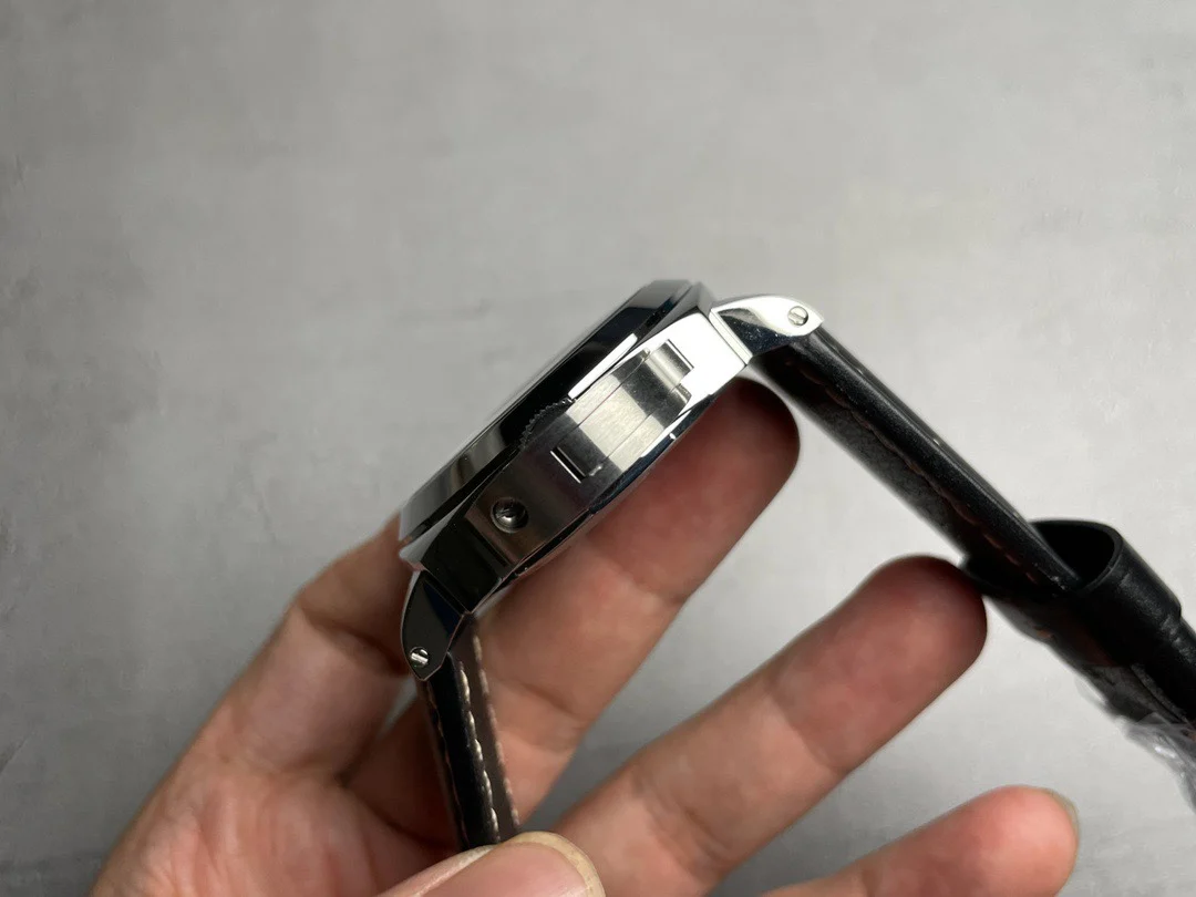 Panerai PAM00634 — photographed off the sweep