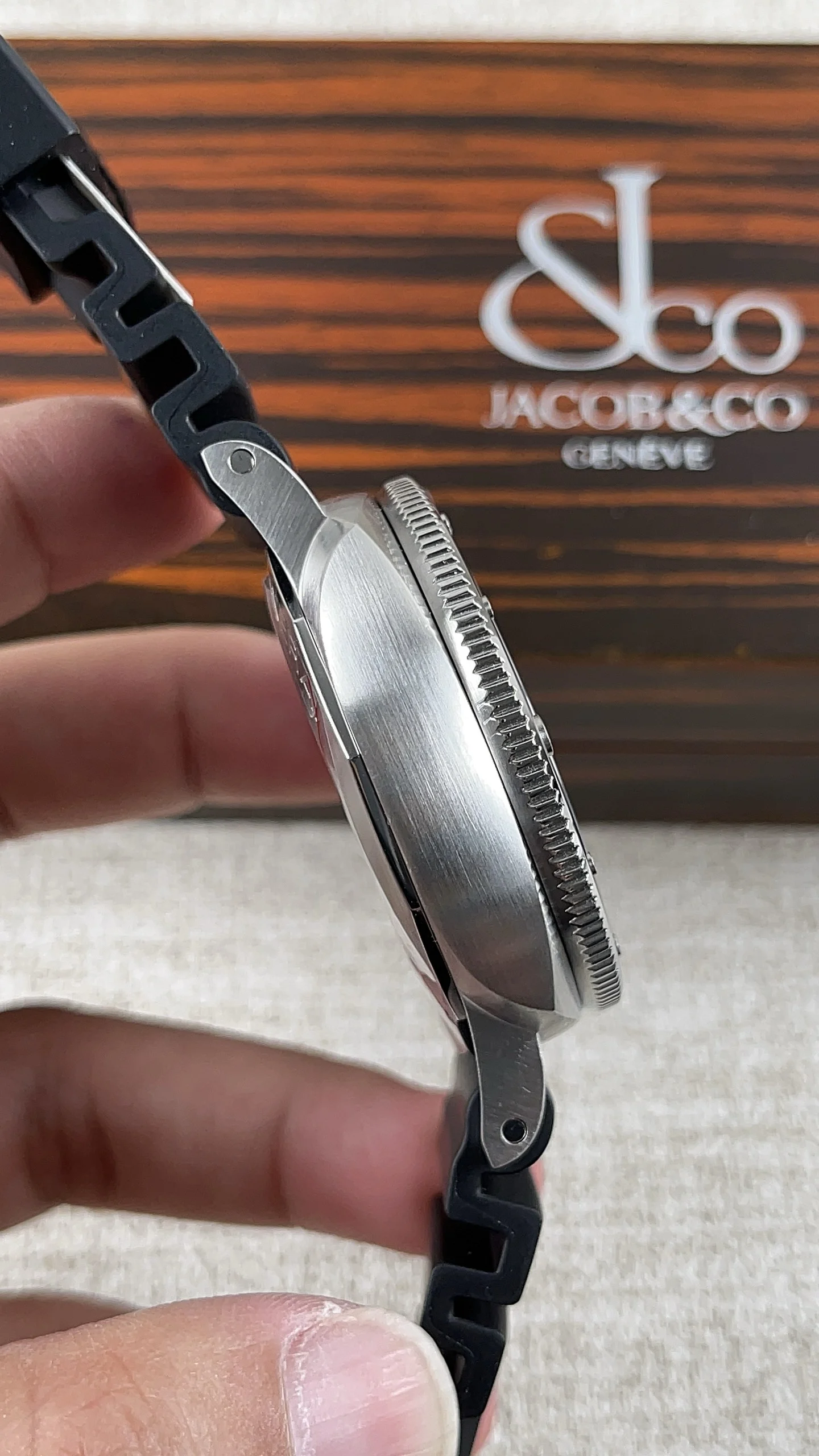 Panerai PAM00900 — photographed off the sweep