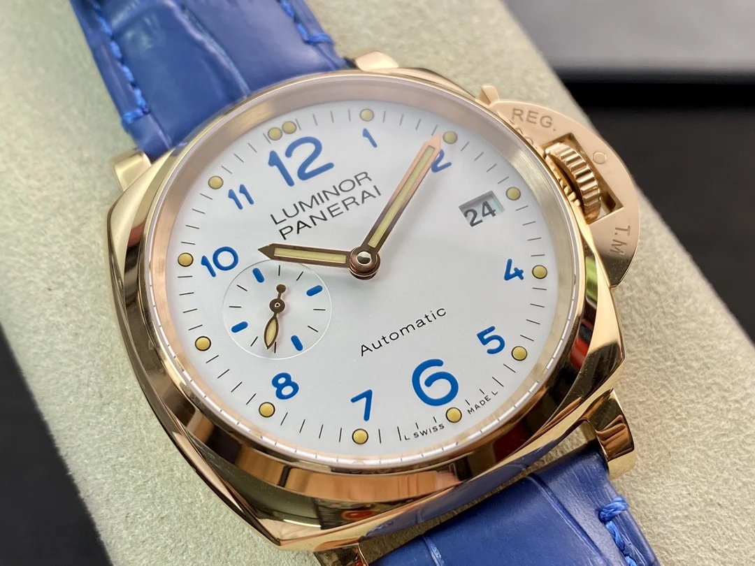 Panerai PAM00908 — photographed off the sweep