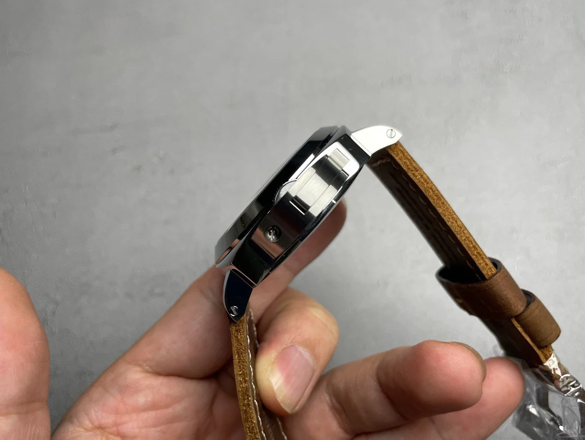 Panerai PAM00911 — photographed off the sweep