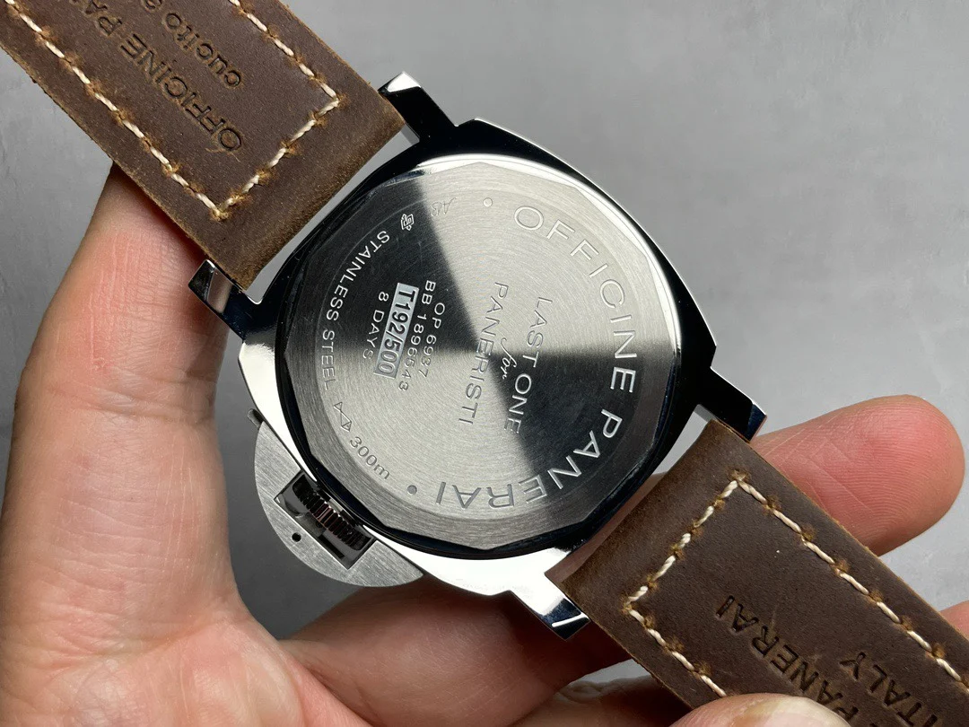 Panerai PAM00911 — photographed off the sweep