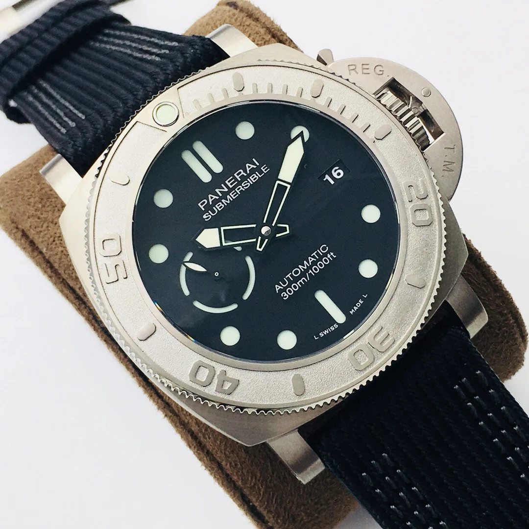 Panerai PAM00984 47mm — photographed off the sweep