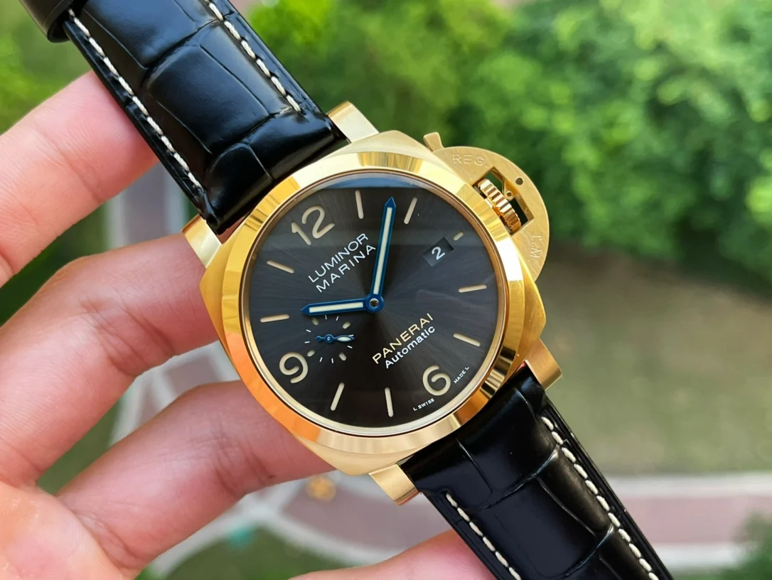 Panerai PAM01115 — photographed off the sweep