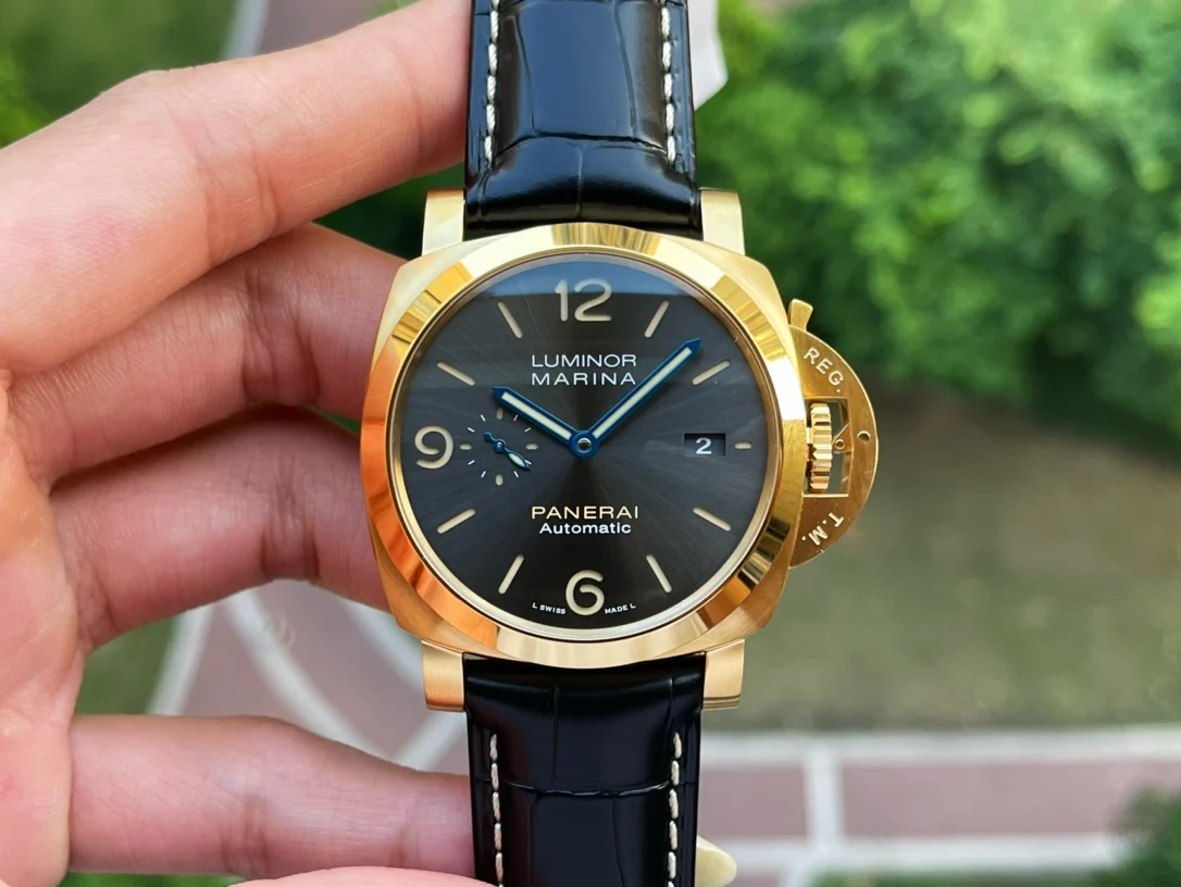 Panerai PAM01115 — photographed off the sweep