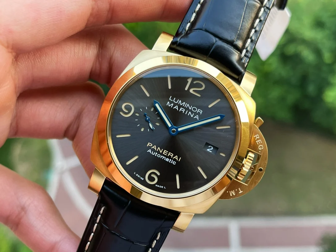 Panerai PAM01115 — photographed off the sweep
