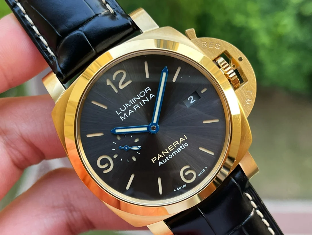 Panerai PAM01115 — photographed off the sweep