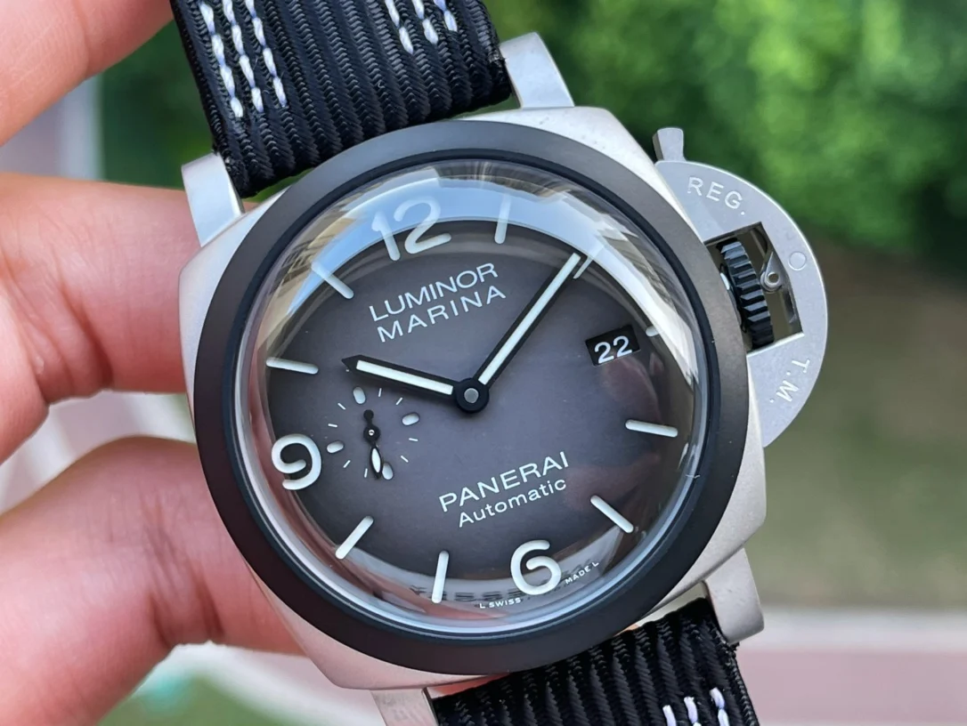 Panerai PAM01122 — photographed off the sweep
