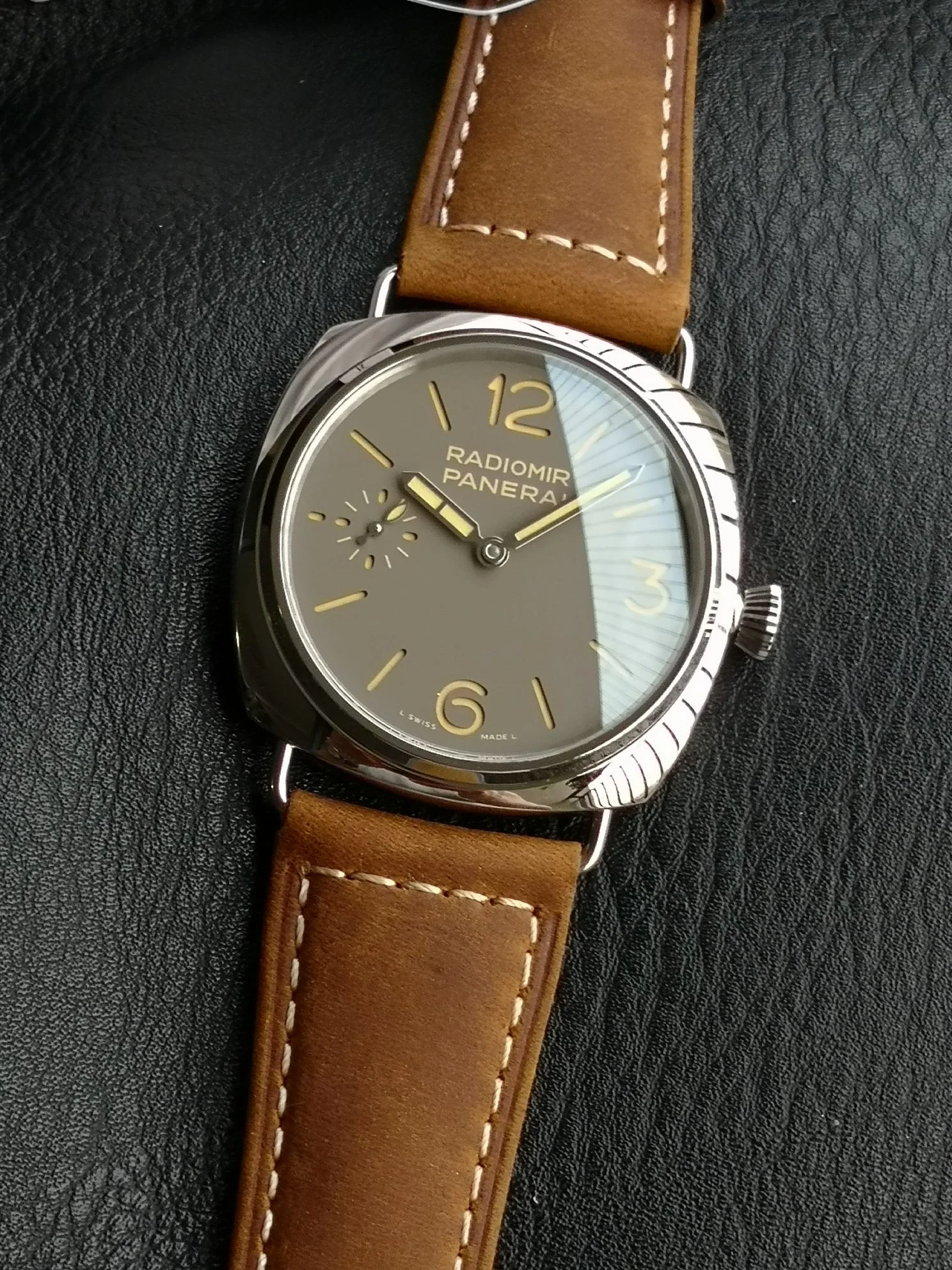 Panerai PAM01385 — photographed off the sweep