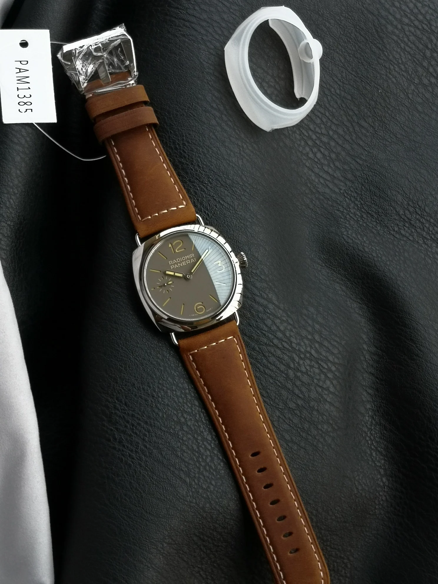 Panerai PAM01385 — photographed off the sweep