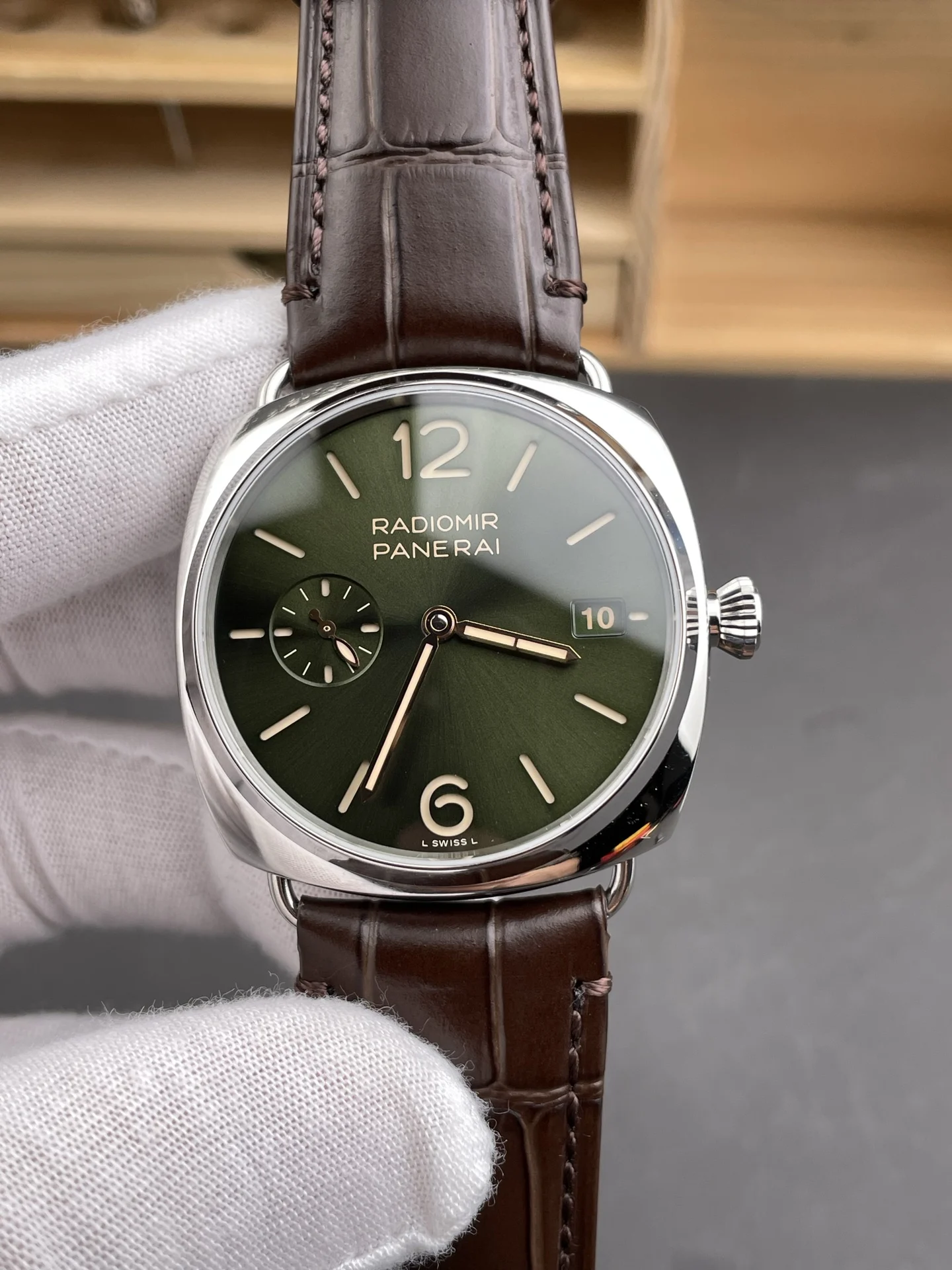 Panerai PAM01386 — photographed off the sweep