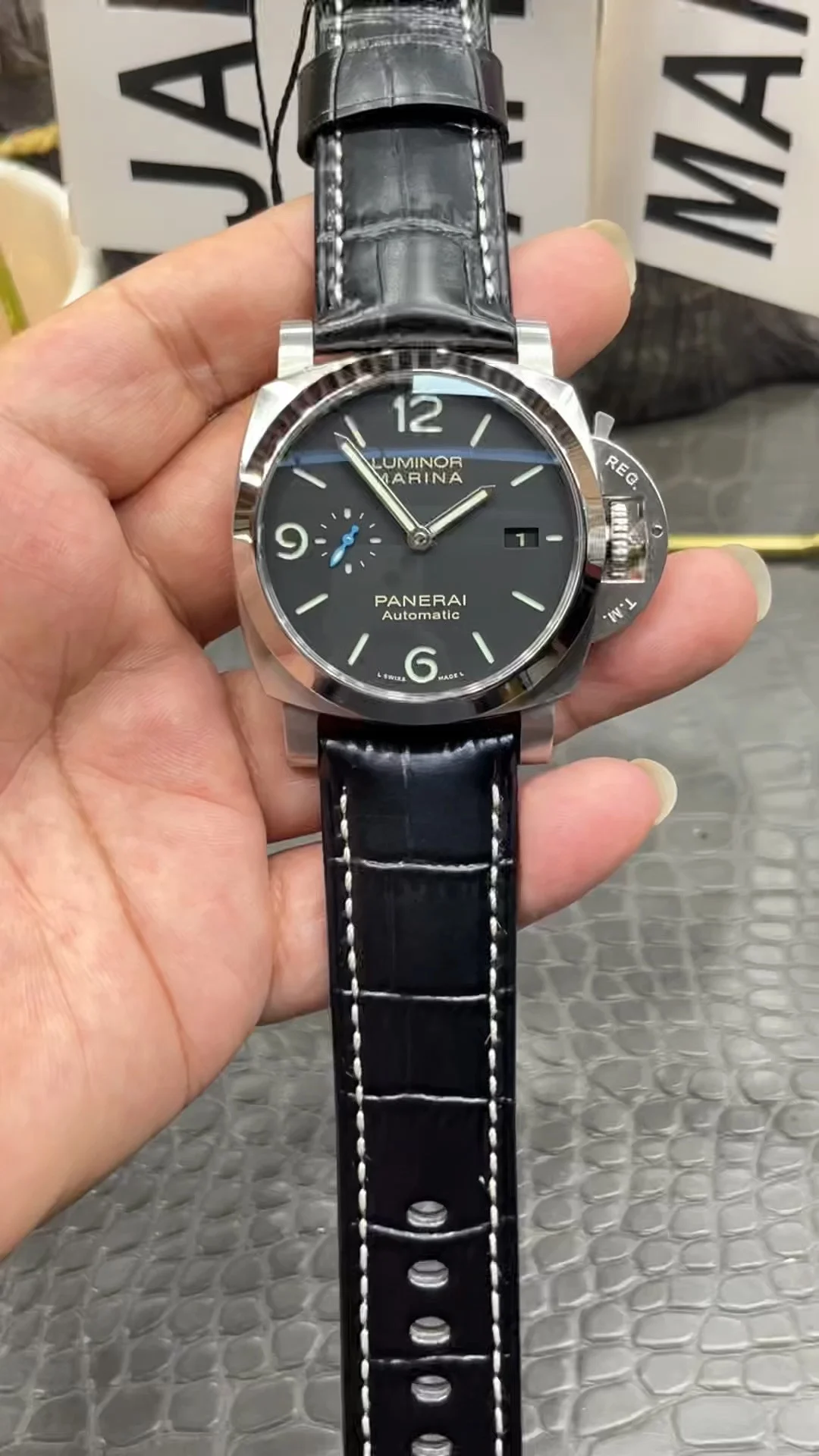 Panerai PAM09010