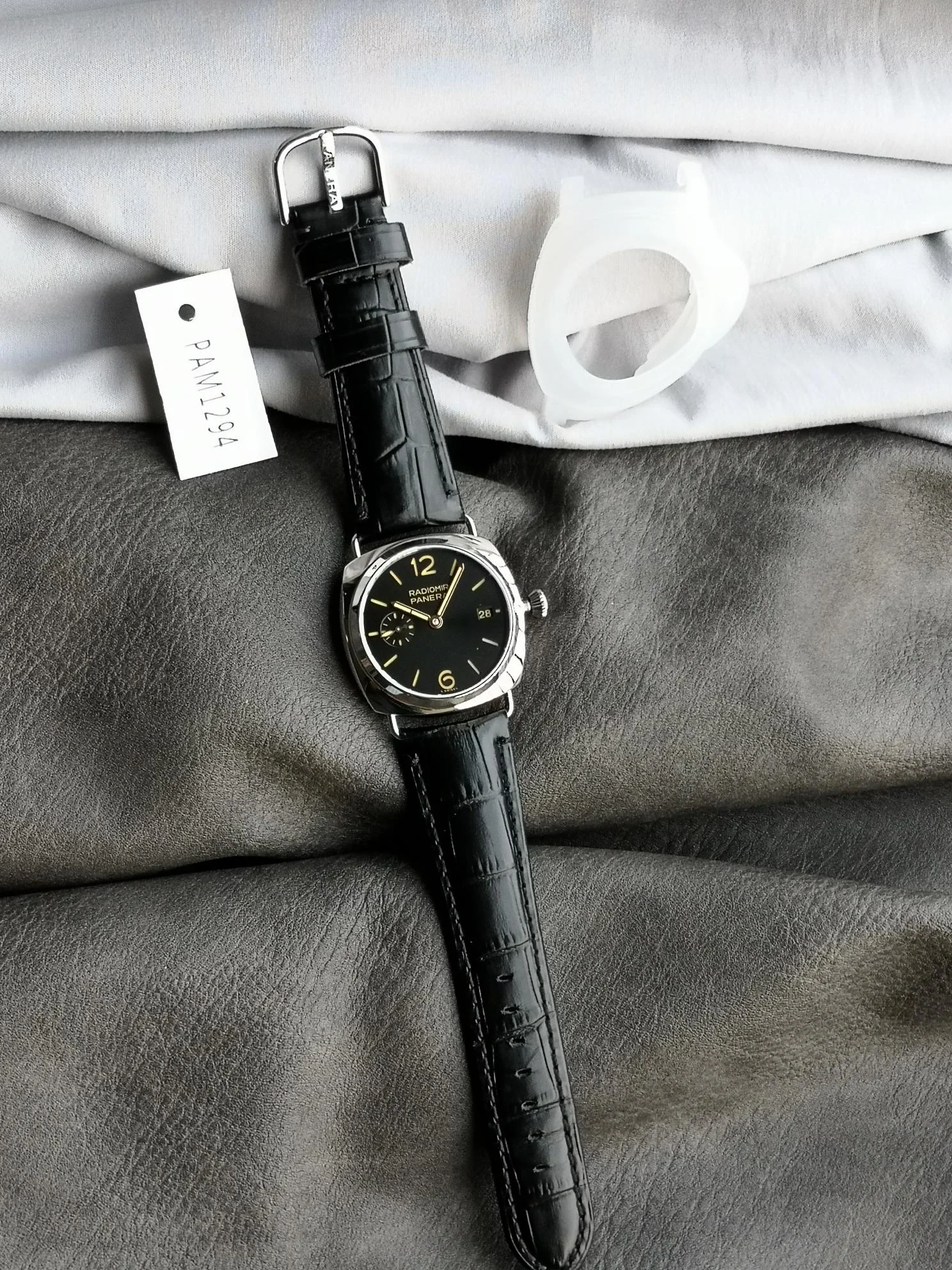 Panerai Steel Black Dial PAM01294 40mm