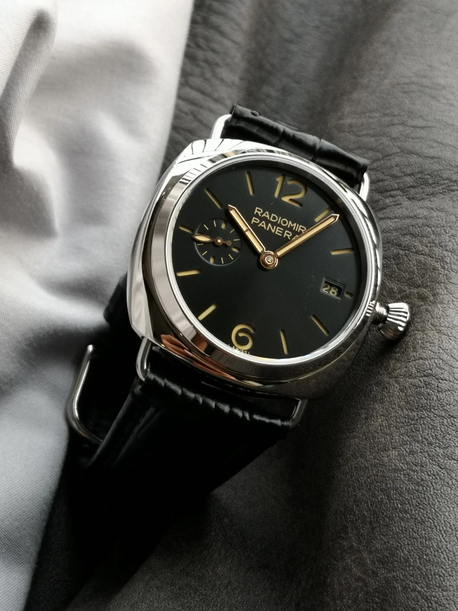 Panerai Steel Black Dial PAM01294 40mm — photographed off the sweep