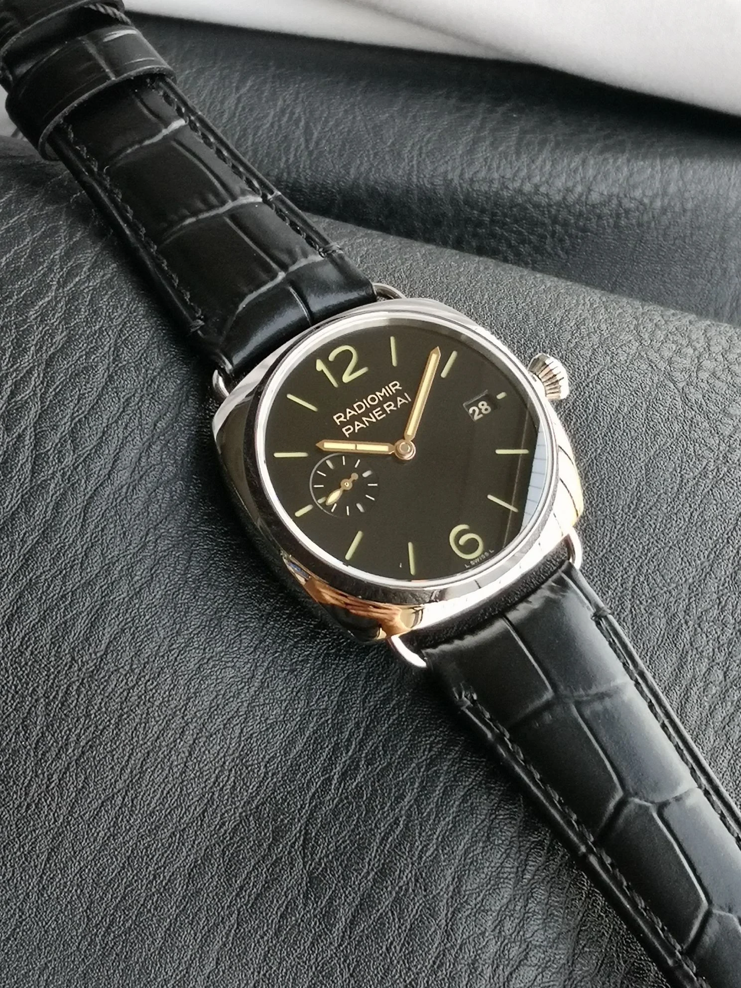 Panerai Steel Black Dial PAM01294 40mm — photographed off the sweep