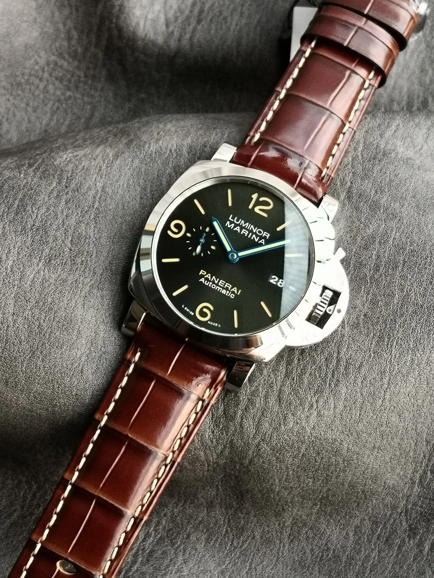 Panerai Steel Green Dial PAM01116 — photographed off the sweep