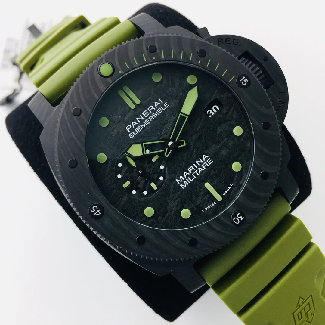 Panerai Submersible PAM00961 — photographed off the sweep