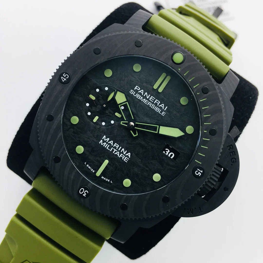 Panerai Submersible PAM00961 — photographed off the sweep