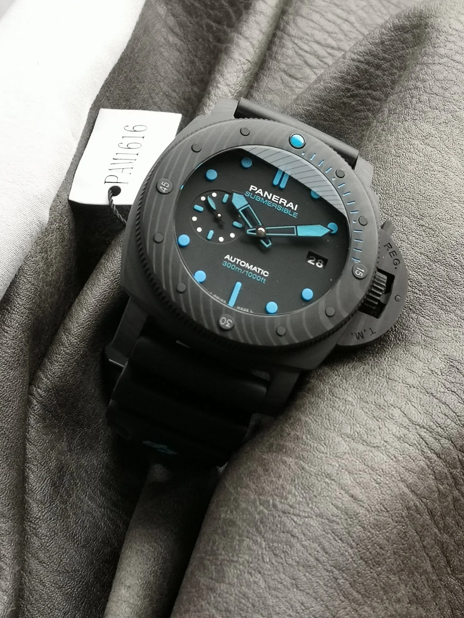 Panerai Submersible PAM01616