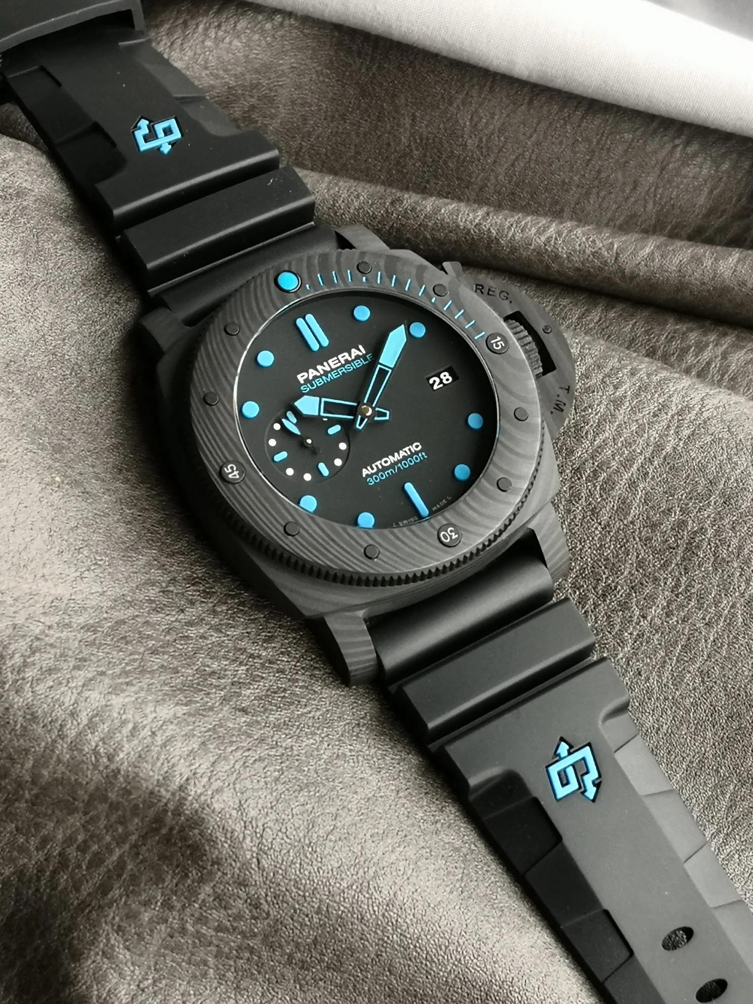 Panerai Submersible PAM01616 — photographed off the sweep
