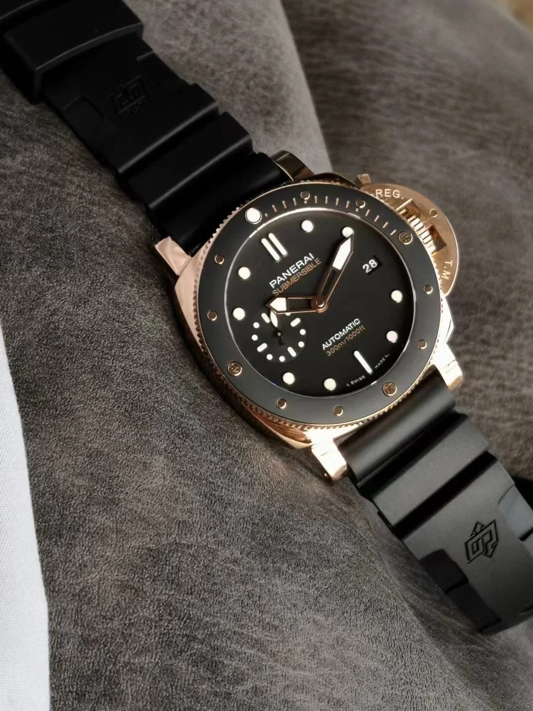 Panerai Submersible PAM02164 — photographed off the sweep