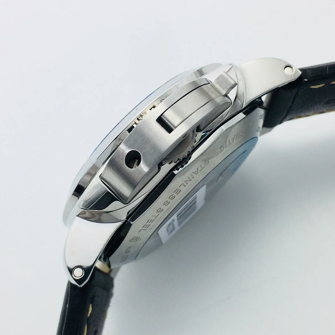 Panerai The brand new VS498 V2 movement features a synchronized, genuine — photographed off the sweep