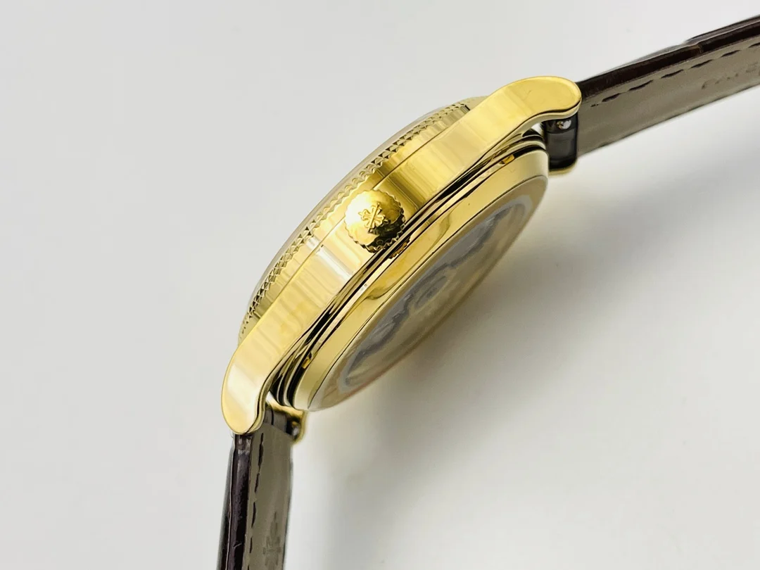 Patek Philippe 39mm — photographed off the sweep